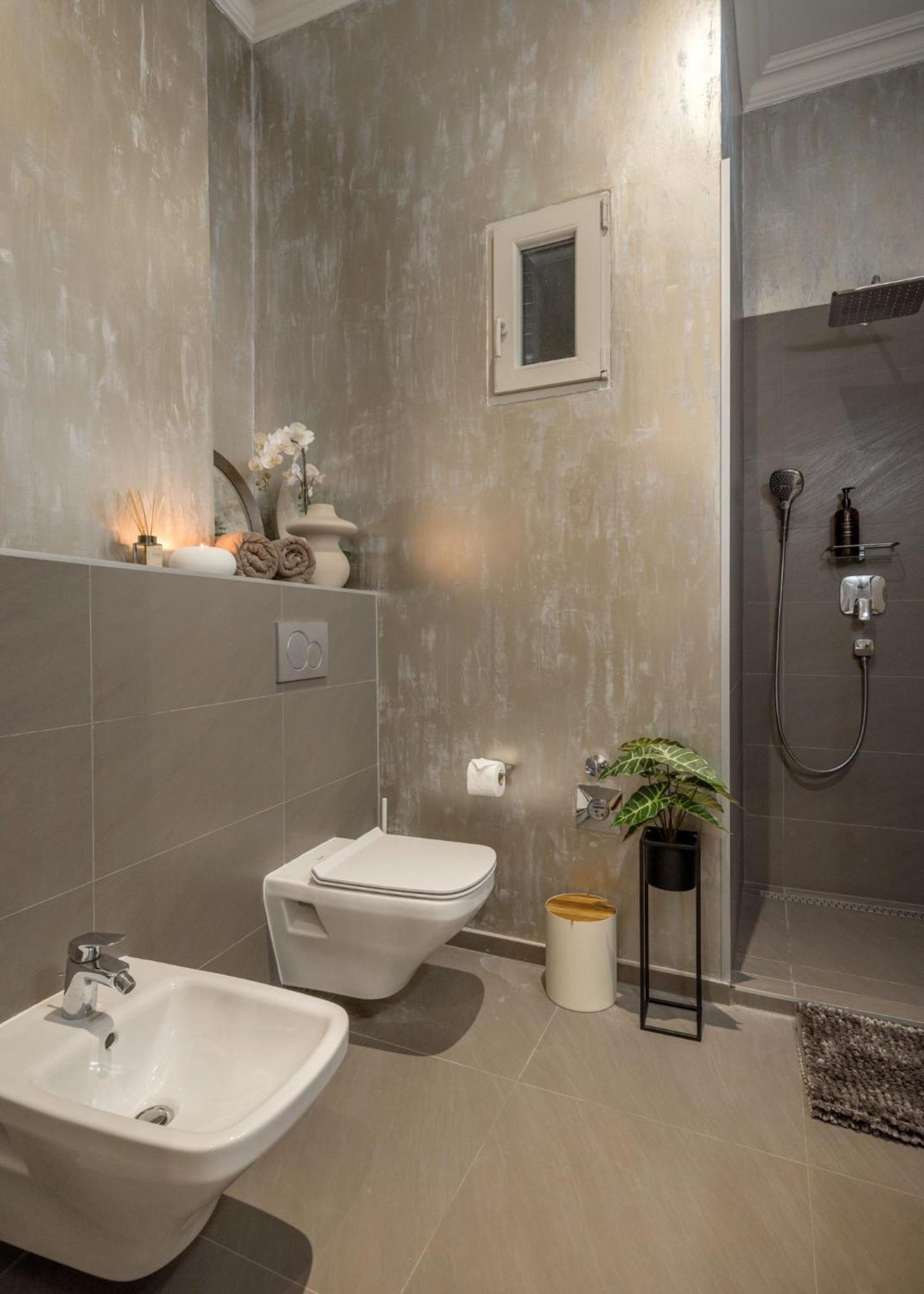 Timeless Elegant Apartment By Opera House Budapest Exterior photo