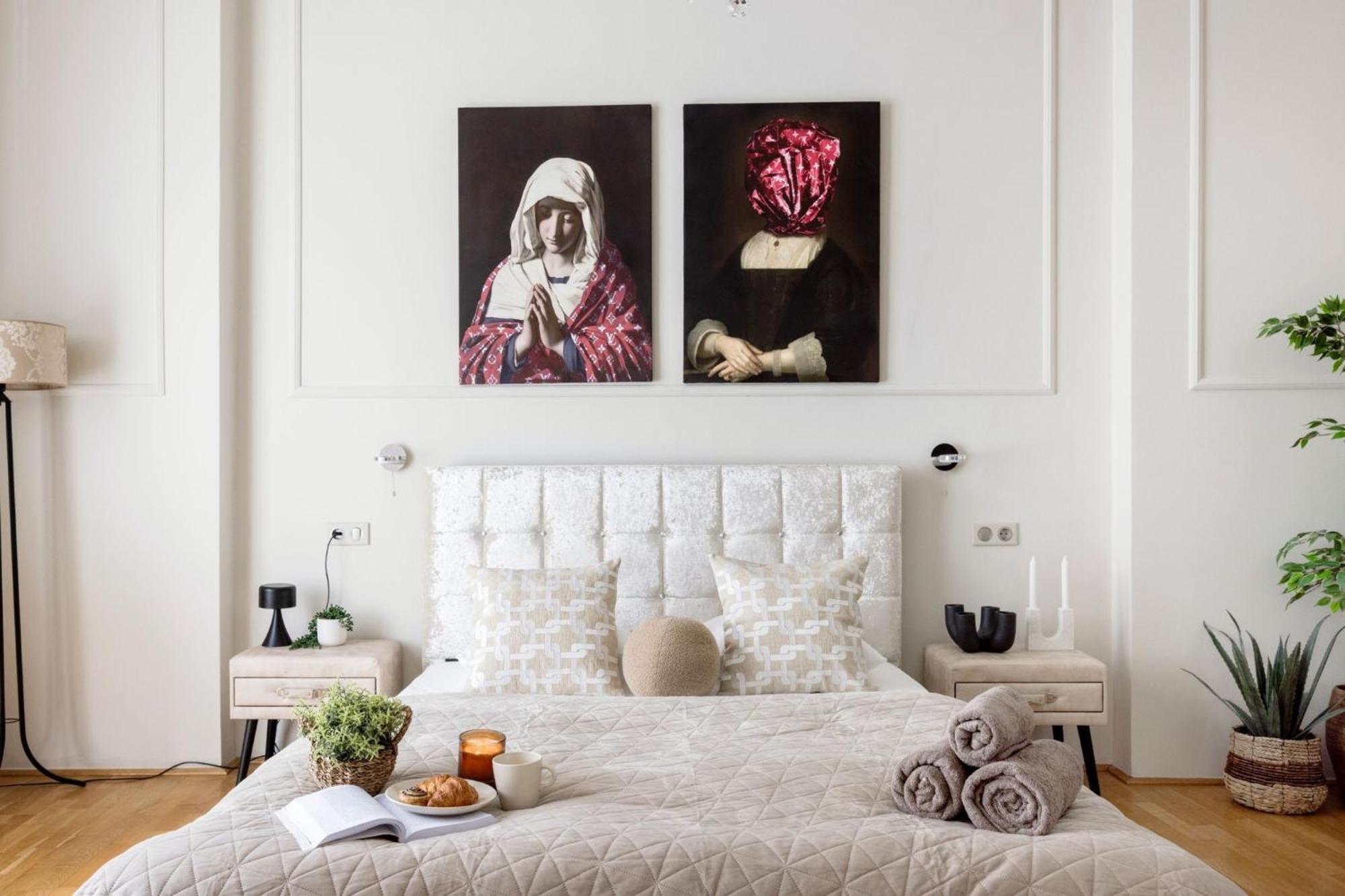 Timeless Elegant Apartment By Opera House Budapest Exterior photo